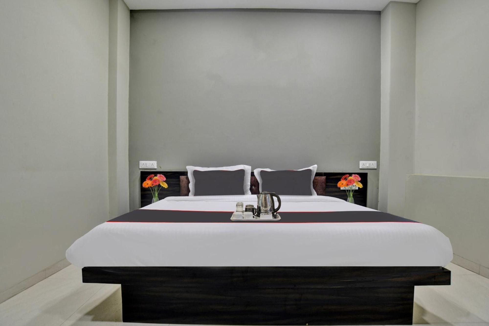 Collection O Heritage Hotel Indore Buitenkant foto